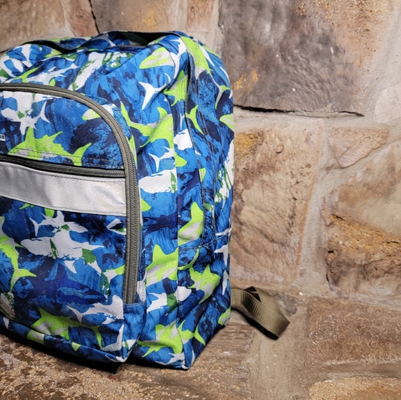 L.l. bean blue/green shark Backpack - Picture 4 of 4